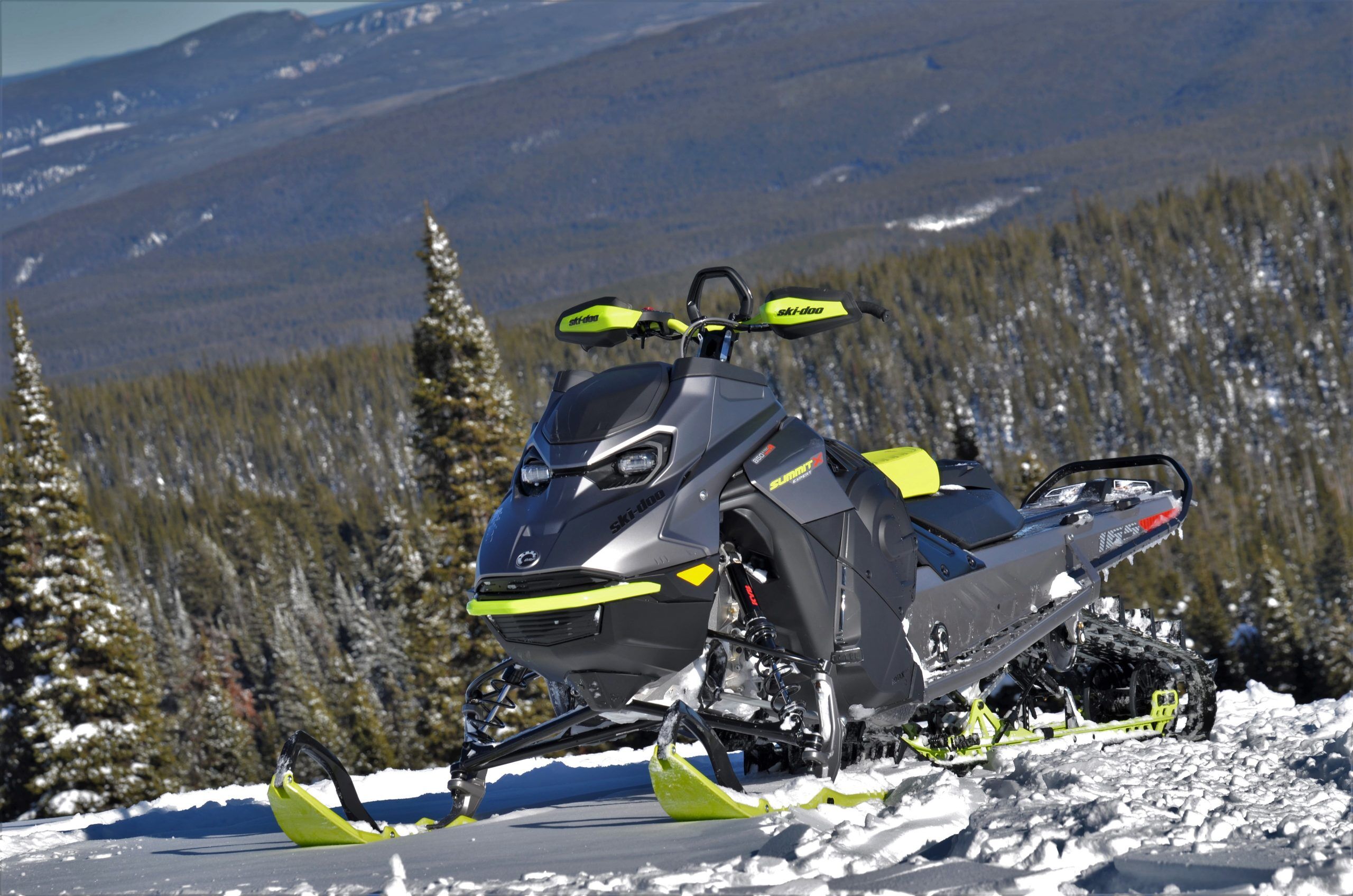 Ski-Doo Summit 850 Expert Turbo 165 - SledMagazine.com